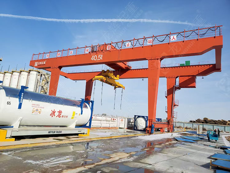 集装箱门式起重机